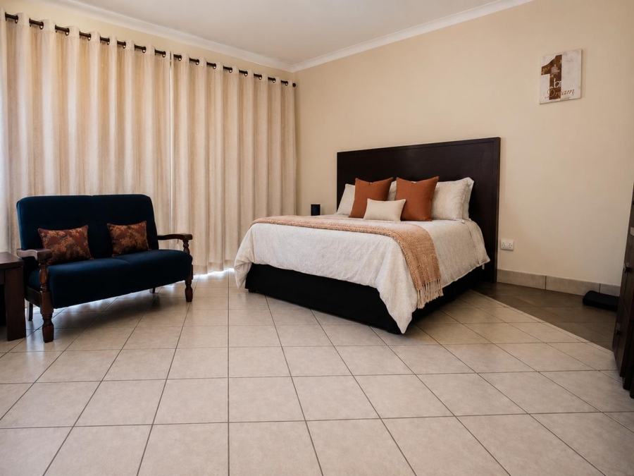 5 Bedroom Property for Sale in Ladybrand Free State